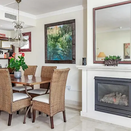 Seaside 3 Bedroom Penthouse Next To The In San Pedro 公寓 马尔韦利亚