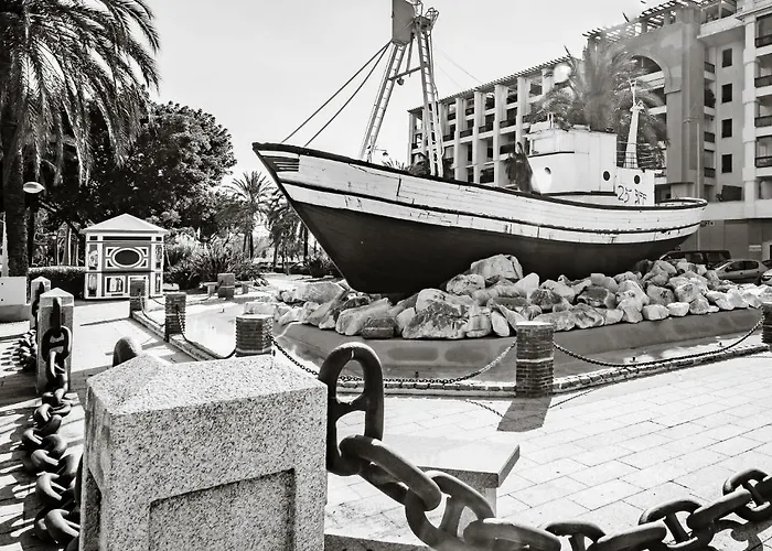 Seaside 3 Bedroom Penthouse Next To The In San Pedro 公寓