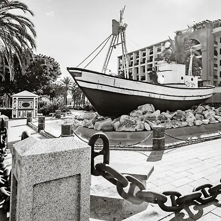 Seaside 3 Bedroom Penthouse Next To The In San Pedro Apartament