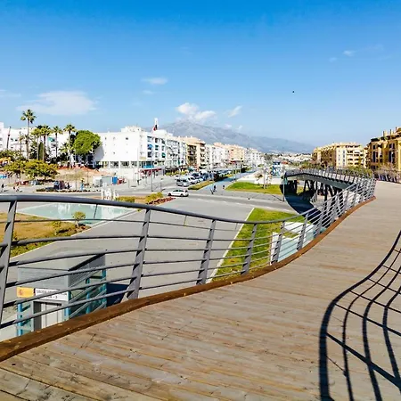 Seaside 3 Bedroom Penthouse Next To The In San Pedro 아파트 *