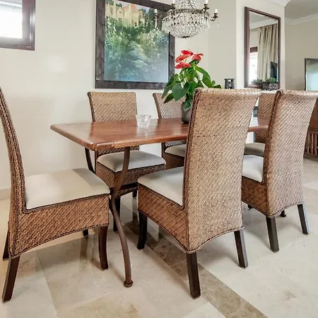 Seaside 3 Bedroom Penthouse Next To The In San Pedro Appartement *