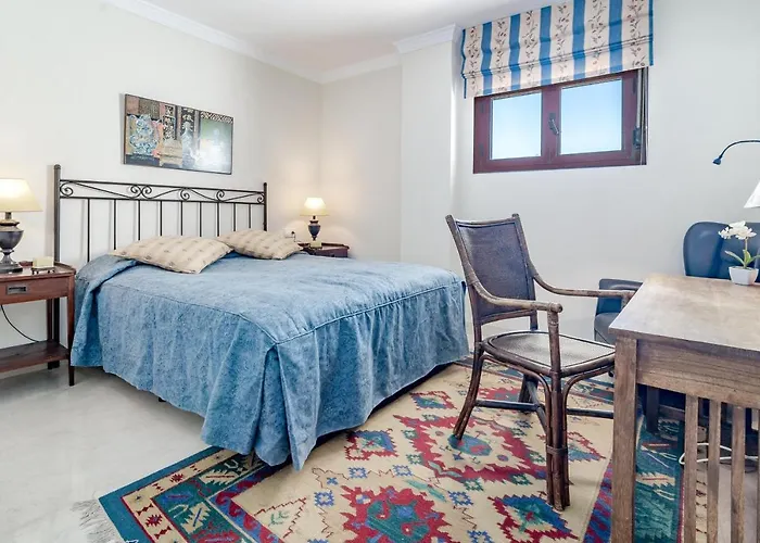 Seaside 3 Bedroom Penthouse Next To The In San Pedro Apartament *