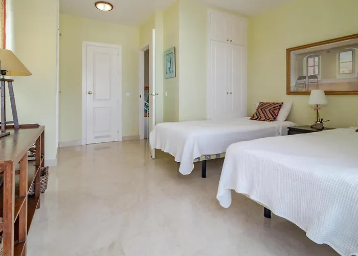 Seaside 3 Bedroom Penthouse Next To The In San Pedro Daire Marbella
