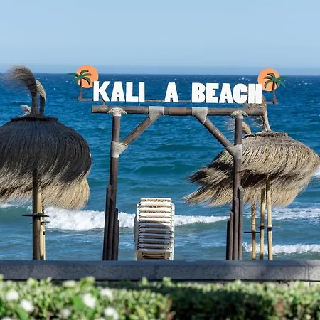 Seaside 3 Bedroom Penthouse Next To The In San Pedro Lägenhet *